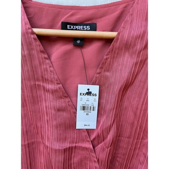 NWT Express Textured Satin Smocked Peplum Top - Picture 3 of 15